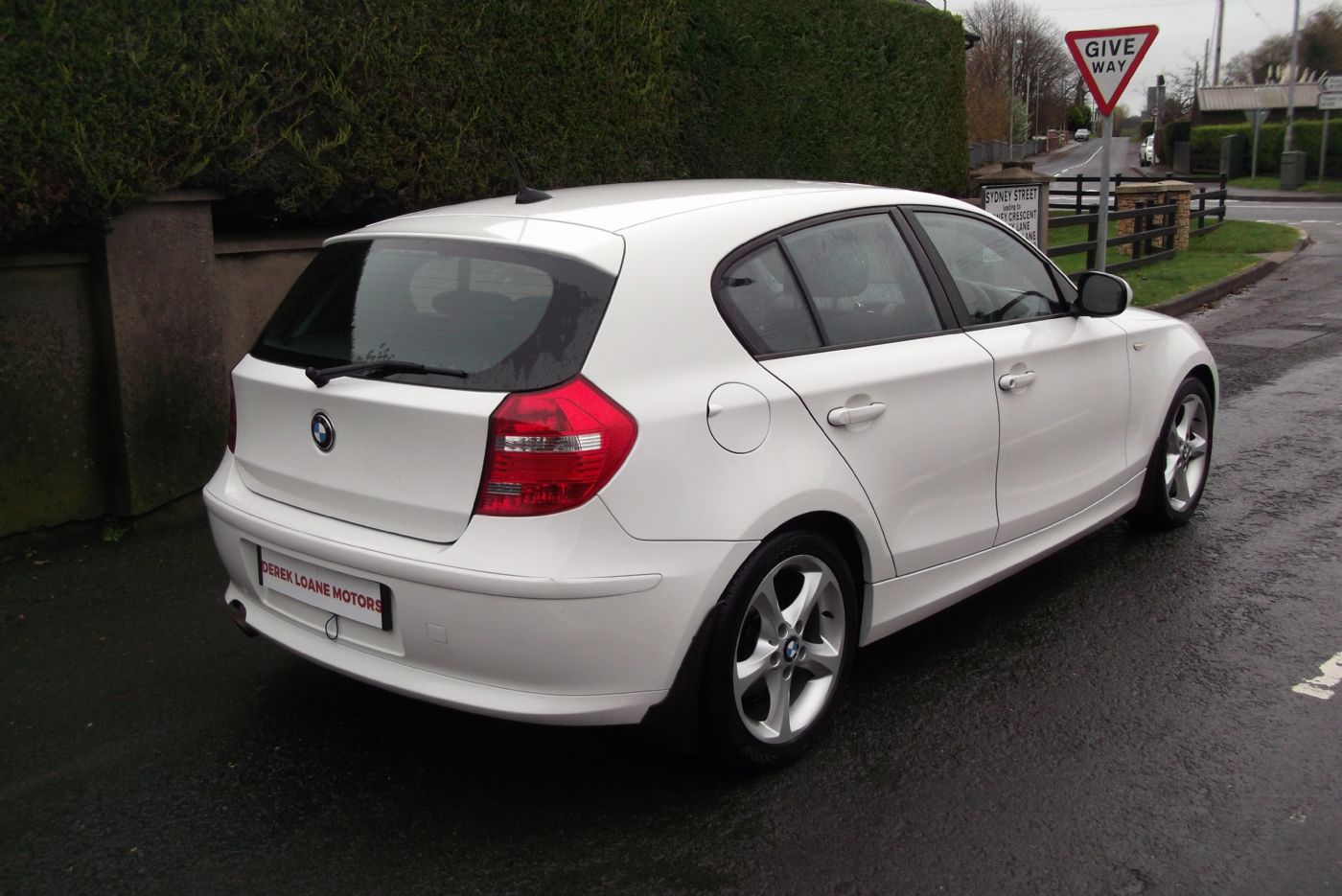 2010 BMW 1 Series  Manual – Derek Loane Motors full